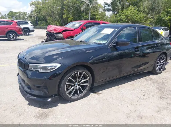 3MW5R1J09L8B21682 2020 BMW 3ER - Image 2