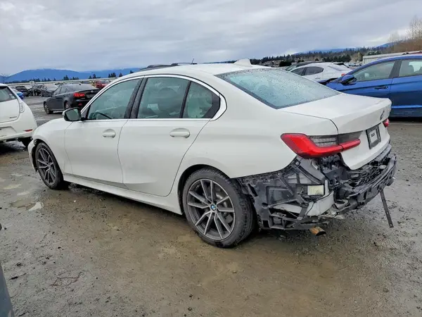 3MW5R1J09L8B21780 2020 BMW 3ER - Image 2