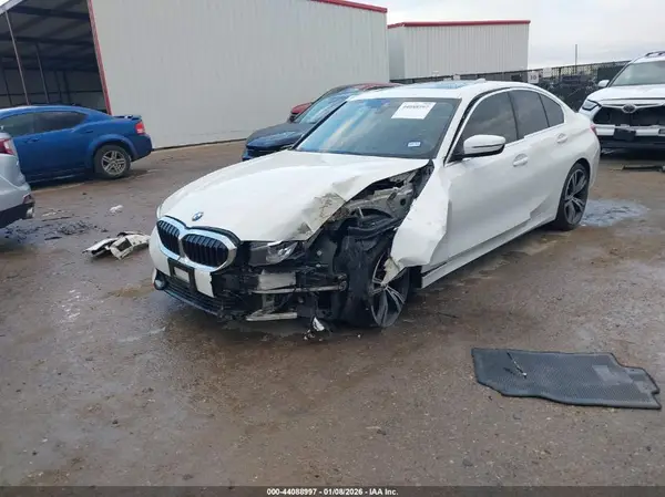3MW5R1J50K8B03243 2019 BMW 3ER - Image 2