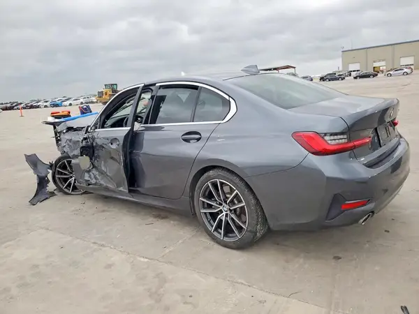 3MW5R1J52K8A05640 2019 BMW 3ER - Image 2
