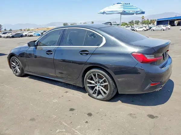 3MW5R1J55K8B00662 2019 BMW 3ER - Image 2