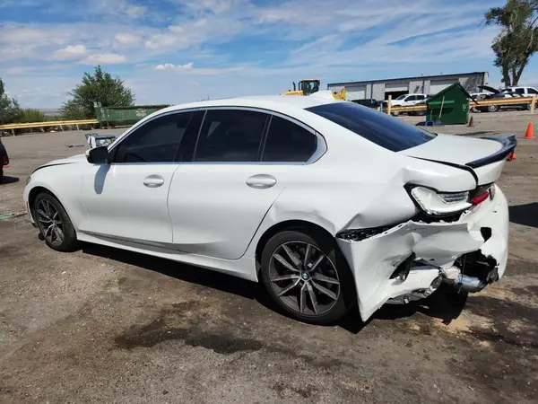 3MW5R1J55K8B03268 2019 BMW 3ER - Image 2