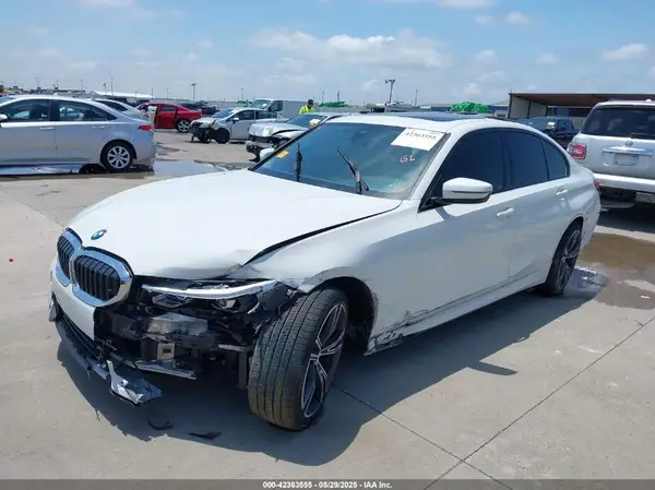 3MW5R1J56K8A03776 2019 BMW 3ER - Image 2