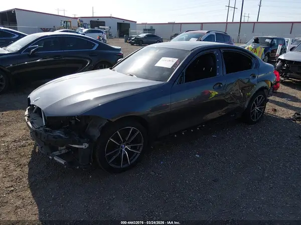 3MW5R1J56K8B02128 2019 BMW 3ER - Image 2