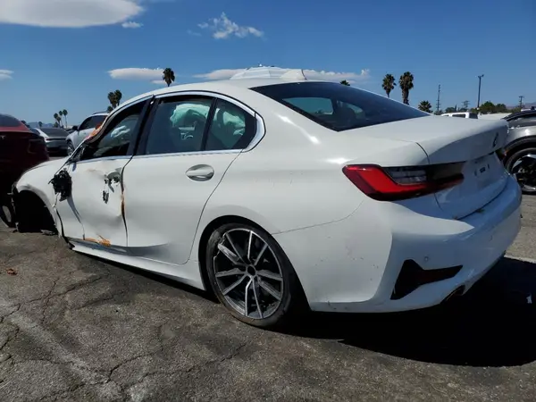 3MW5R1J57K8B01585 2019 BMW 3ER - Image 2