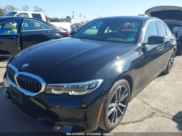 3MW5R1J59K8A05747 2019 BMW 3ER - Image 2