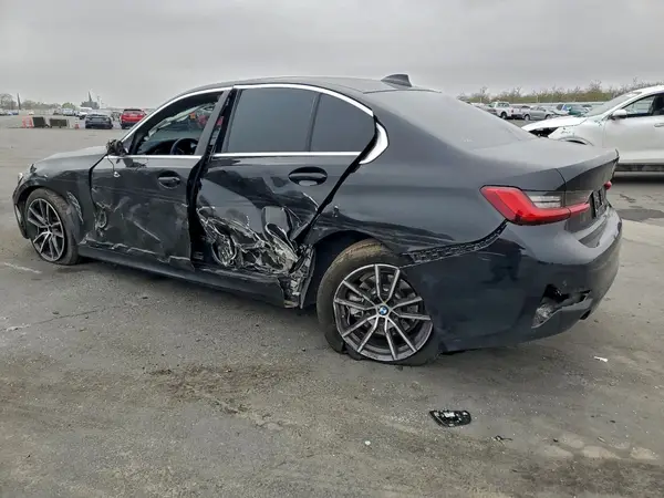 3MW5R1J59K8B01166 2019 BMW 3ER - Image 2