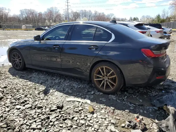 3MW5R1J5XK8B00074 2019 BMW 3ER - Image 2