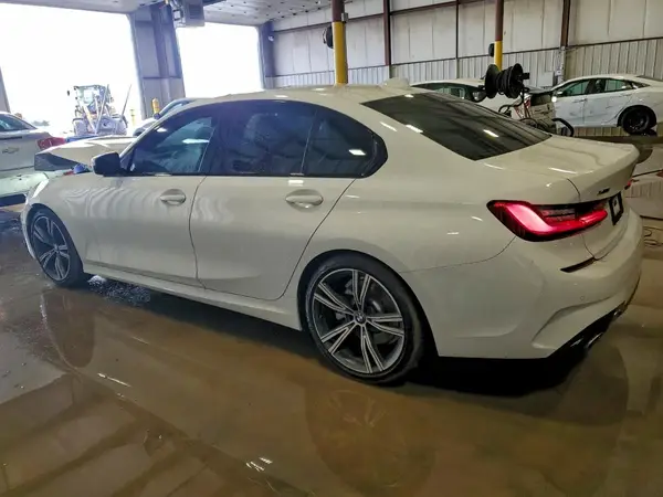3MW5R7J00L8B18706 2020 BMW 3ER - Image 2
