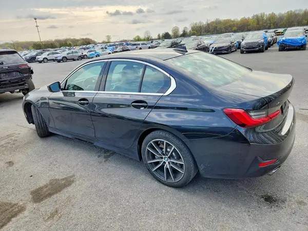 3MW5R7J00L8B40026 2020 BMW 3ER - Image 2