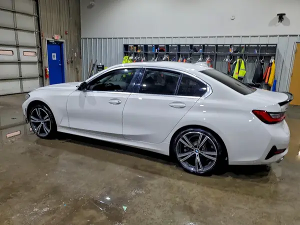 3MW5R7J00M8B93598 2021 BMW 3ER - Image 2