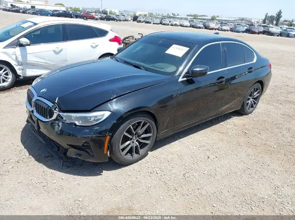 3MW5R7J01M8C05130 2021 BMW 3ER - Image 2