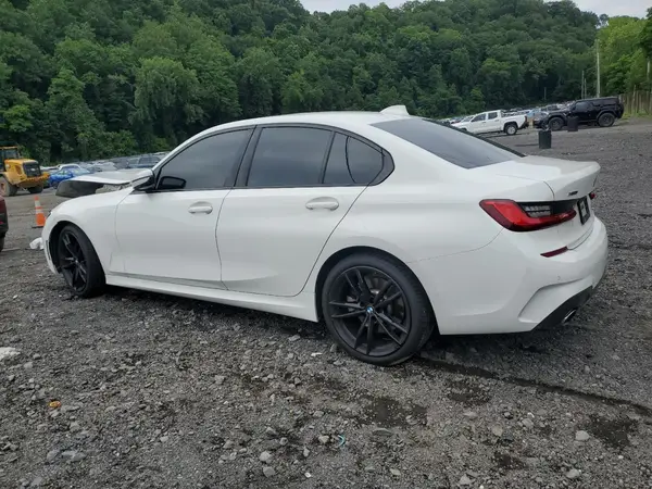 3MW5R7J01M8C12675 2021 BMW 3ER - Image 2