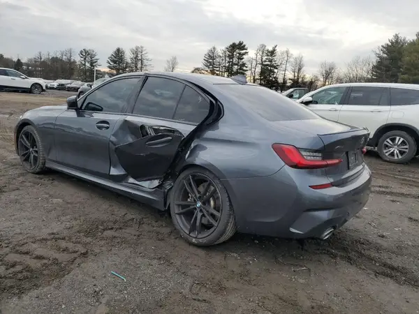 3MW5R7J01N8C77673 2022 BMW 3ER - Image 2