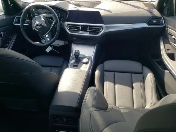 3MW5R7J02L8B14740 2020 BMW 3ER - Image 8