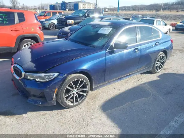 3MW5R7J02L8B23731 2020 BMW 3ER - Image 2