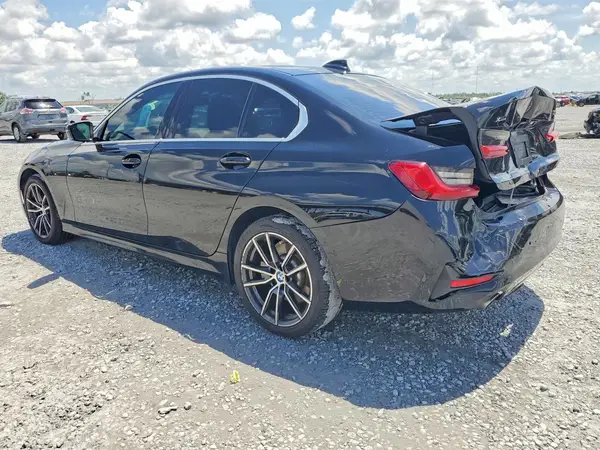 3MW5R7J02L8B24636 2020 BMW 3ER - Image 2