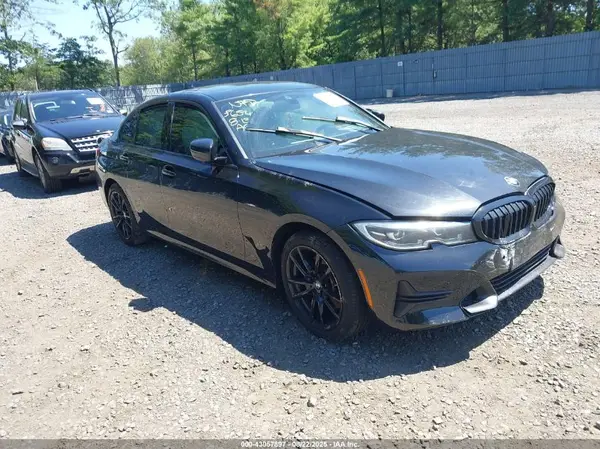 3MW5R7J02L8B33028 2020 BMW 3ER - Image 1