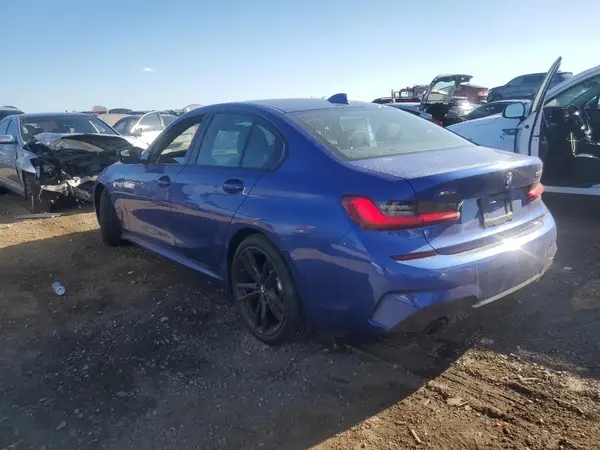 3MW5R7J02M8C06321 2021 BMW 3ER - Image 2