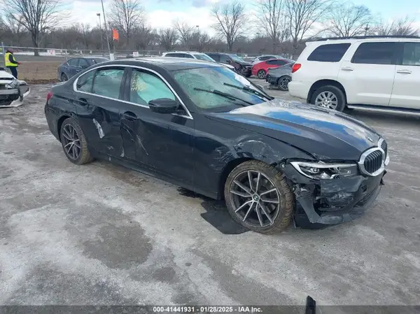 3MW5R7J02N8C24349 2022 BMW 3ER - Image 1