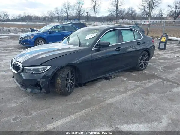 3MW5R7J02N8C24349 2022 BMW 3ER - Image 2