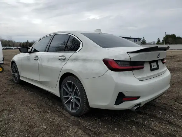 3MW5R7J02N8C68254 2022 BMW 3ER - Image 2