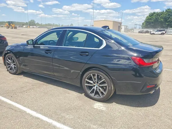 3MW5R7J03L8B09126 2020 BMW 3ER - Image 2