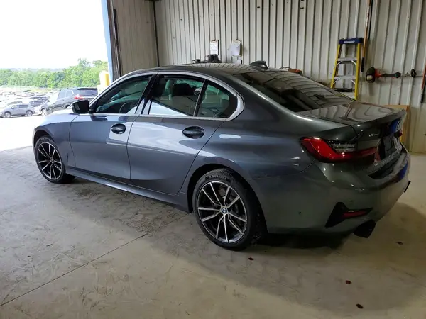 3MW5R7J03L8B25262 2020 BMW 3ER - Image 2