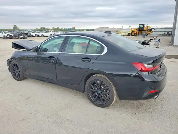 3MW5R7J03L8B42174 2020 BMW 3ER - Image 2