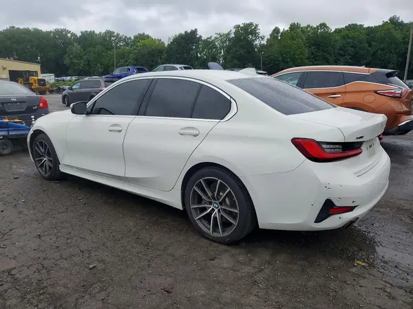 3MW5R7J03L8B45494 2020 BMW 3ER - Image 2