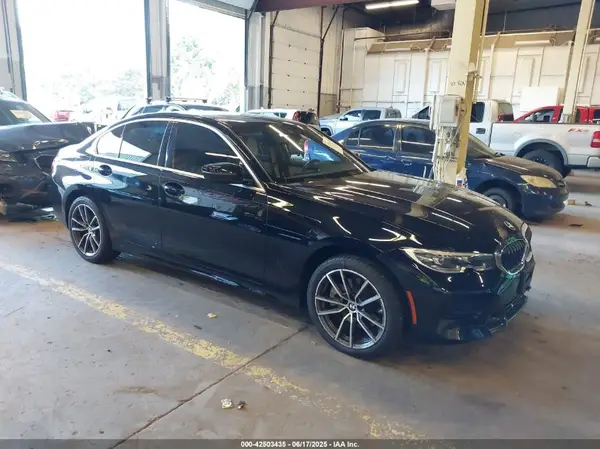 3MW5R7J03M8B73815 2021 BMW 3ER - Image 1