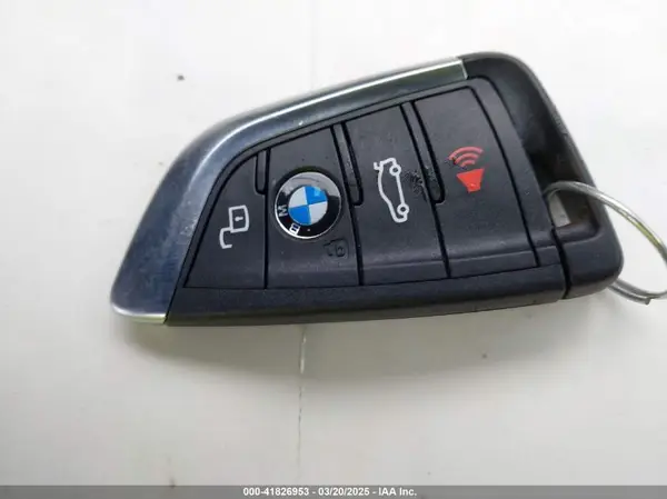 3MW5R7J03N8C40477 2022 BMW 3ER - Image 8