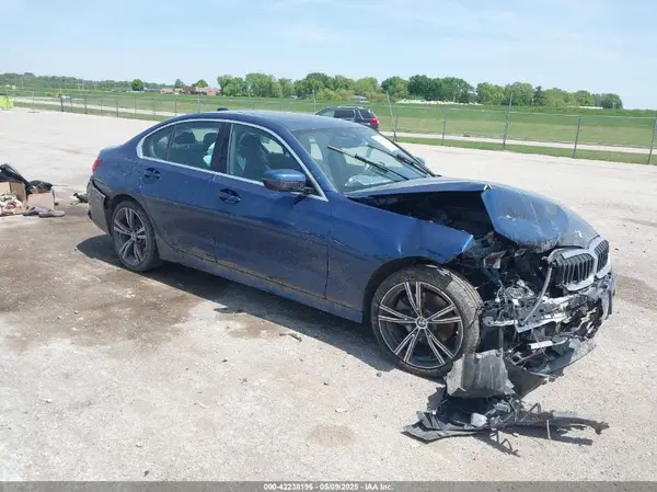 3MW5R7J03N8C54024 2022 BMW 3ER - Image 1