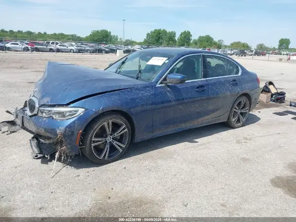 3MW5R7J03N8C54024 2022 BMW 3ER - Image 2