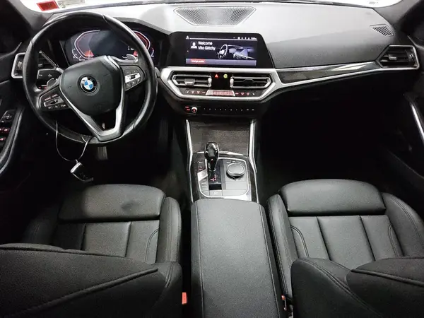 3MW5R7J04L8B24511 2020 BMW 3ER - Image 8