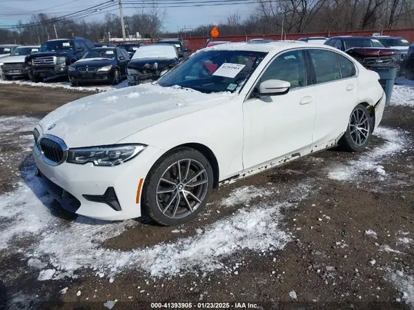 3MW5R7J04M8B63164 2021 BMW 3ER - Image 2