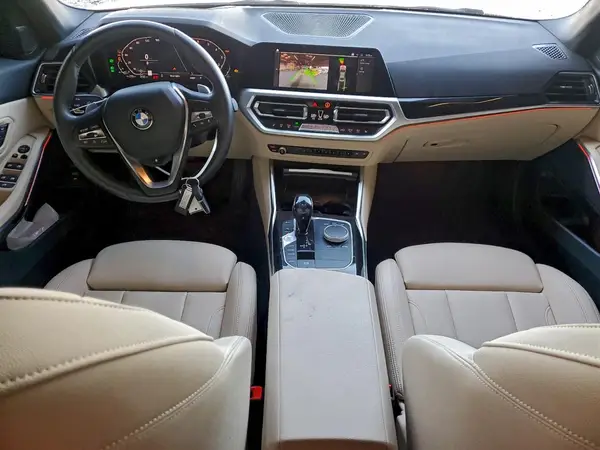 3MW5R7J04M8B70132 2021 BMW 3ER - Image 8