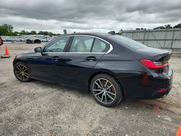3MW5R7J05L8B25148 2020 BMW 3ER - Image 2
