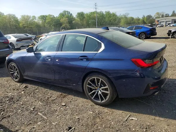 3MW5R7J05L8B32844 2020 BMW 3ER - Image 2