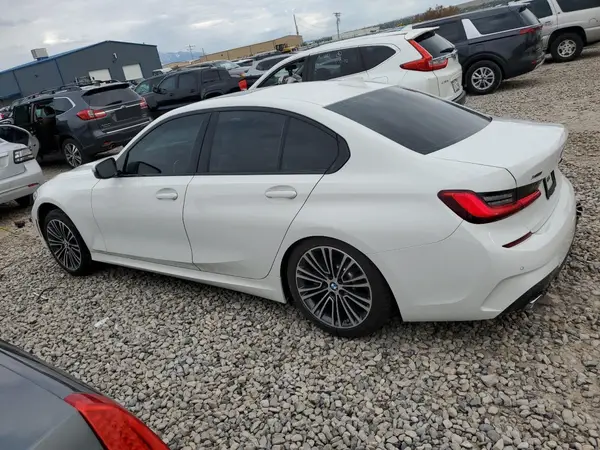 3MW5R7J05M8B93077 2021 BMW 3ER - Image 2