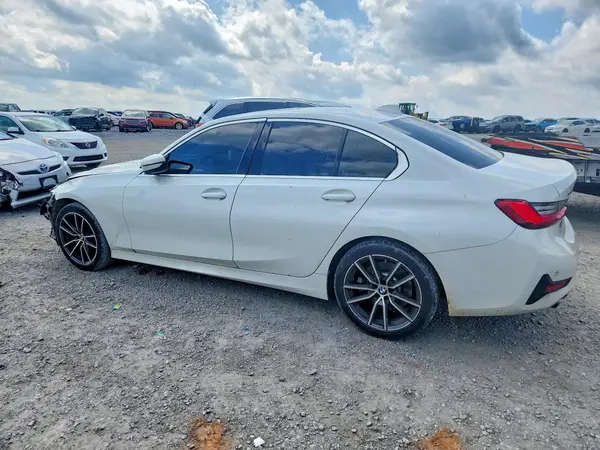 3MW5R7J06L8B16068 2020 BMW 3ER - Image 2