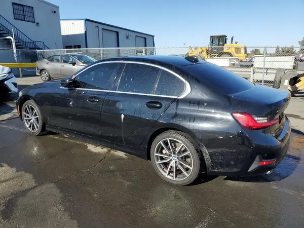 3MW5R7J06L8B23523 2020 BMW 3ER - Image 2