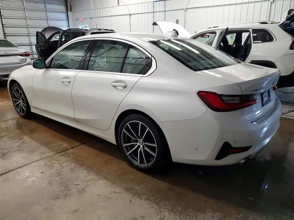 3MW5R7J06L8B45330 2020 BMW 3ER - Image 2