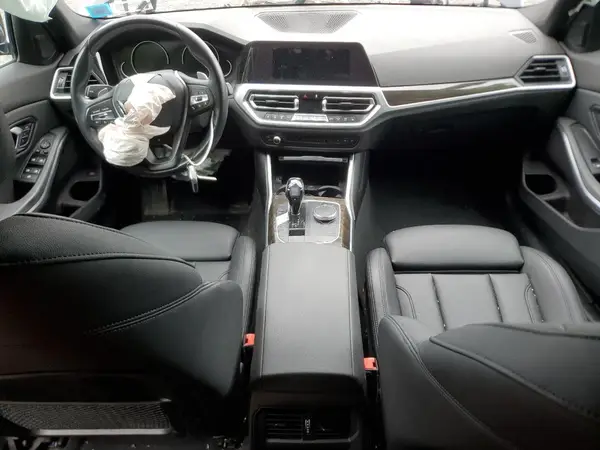 3MW5R7J07L8B12725 2020 BMW 3ER - Image 8