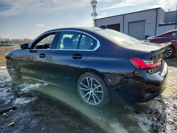 3MW5R7J07L8B16726 2020 BMW 3ER - Image 2