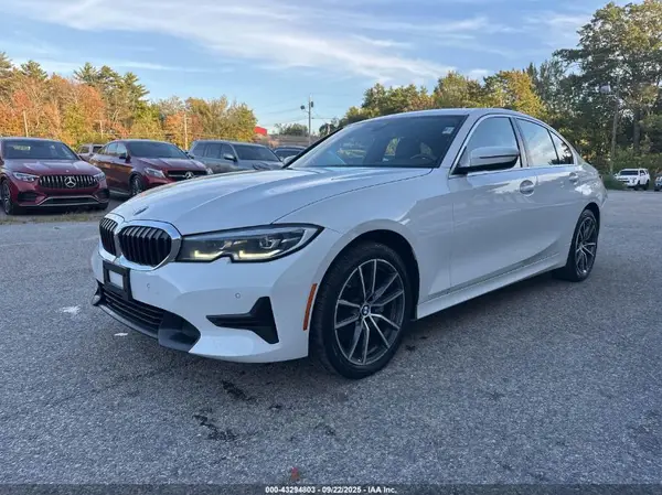 3MW5R7J07L8B20775 2020 BMW 3ER - Image 2