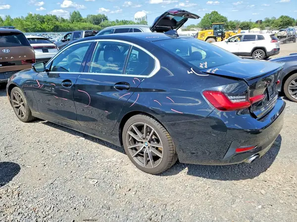 3MW5R7J07M8B56905 2021 BMW 3ER - Image 2