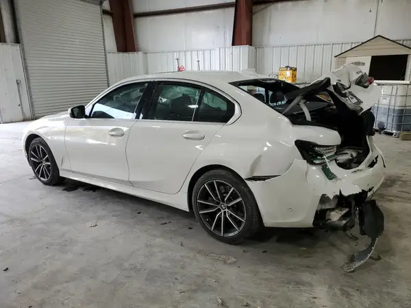 3MW5R7J07M8B87698 2021 BMW 3ER - Image 2