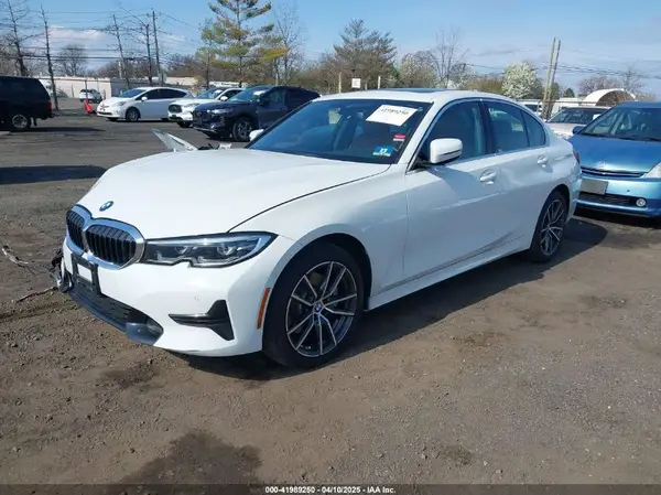 3MW5R7J08L8B09946 2020 BMW 3ER - Image 2