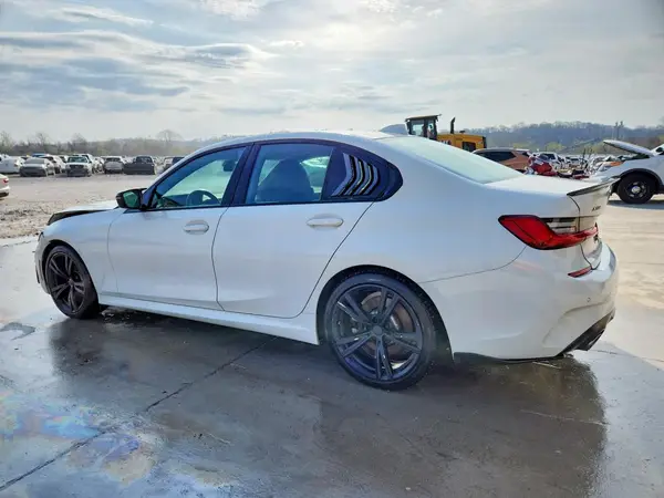 3MW5R7J08L8B14452 2020 BMW 3ER - Image 2